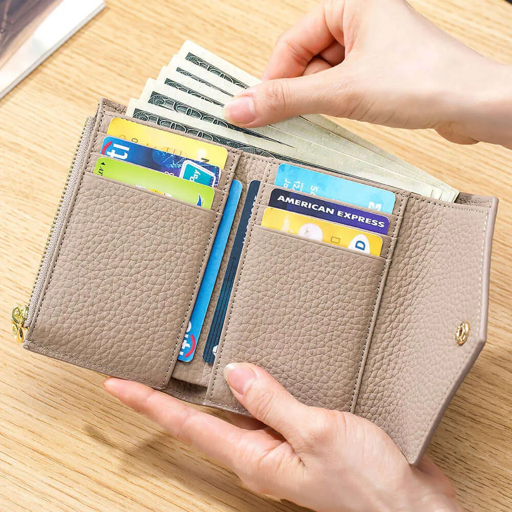 Women's Leather Trifold Envelope Wallet - Stylish & Functional